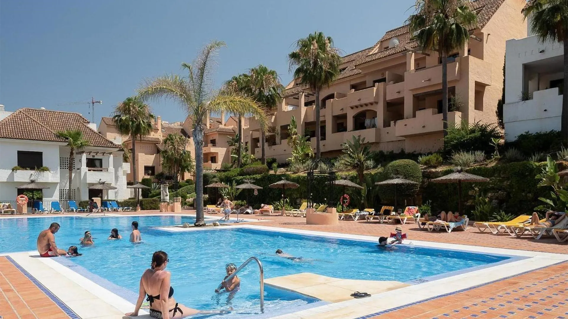 Stunning Apartment In Manilva With Swimming Pool Spanje